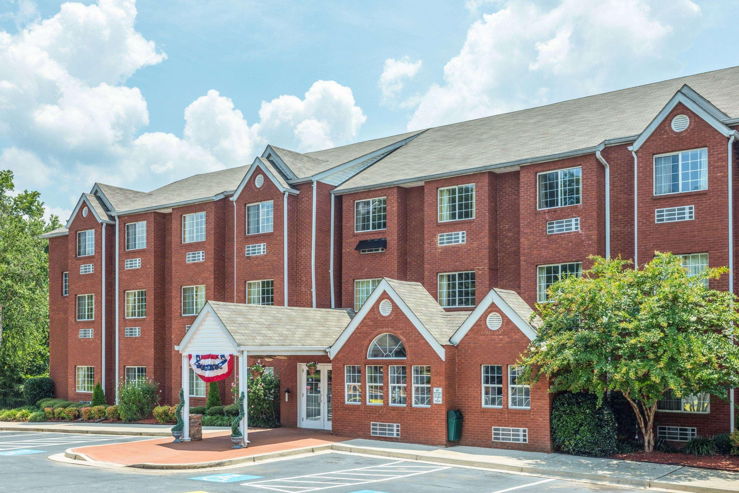 Microtel Inn & Suites By Wyndham Stockbridge/Atlanta I-75 Екстериор снимка