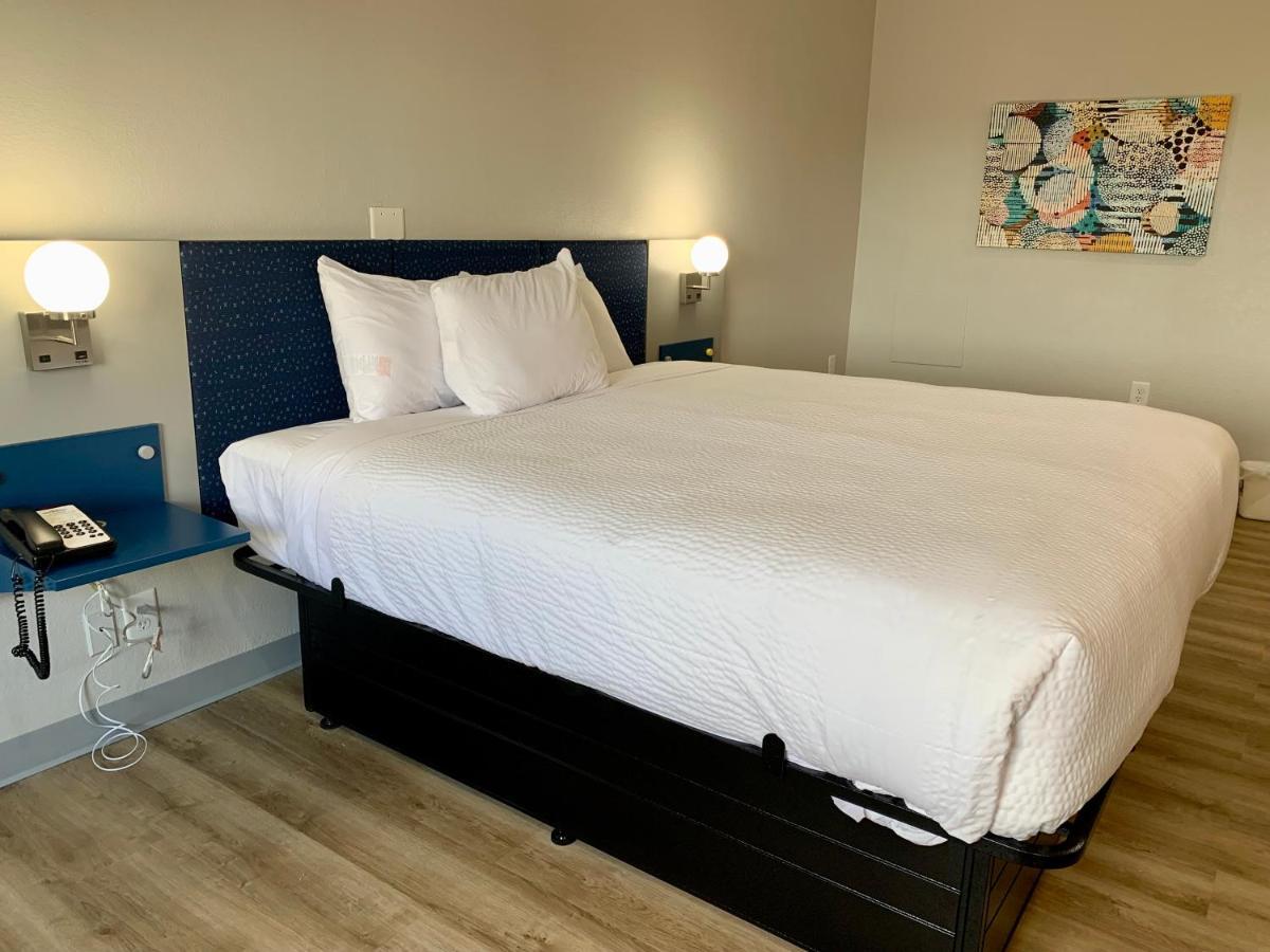 Microtel Inn & Suites By Wyndham Stockbridge/Atlanta I-75 Екстериор снимка