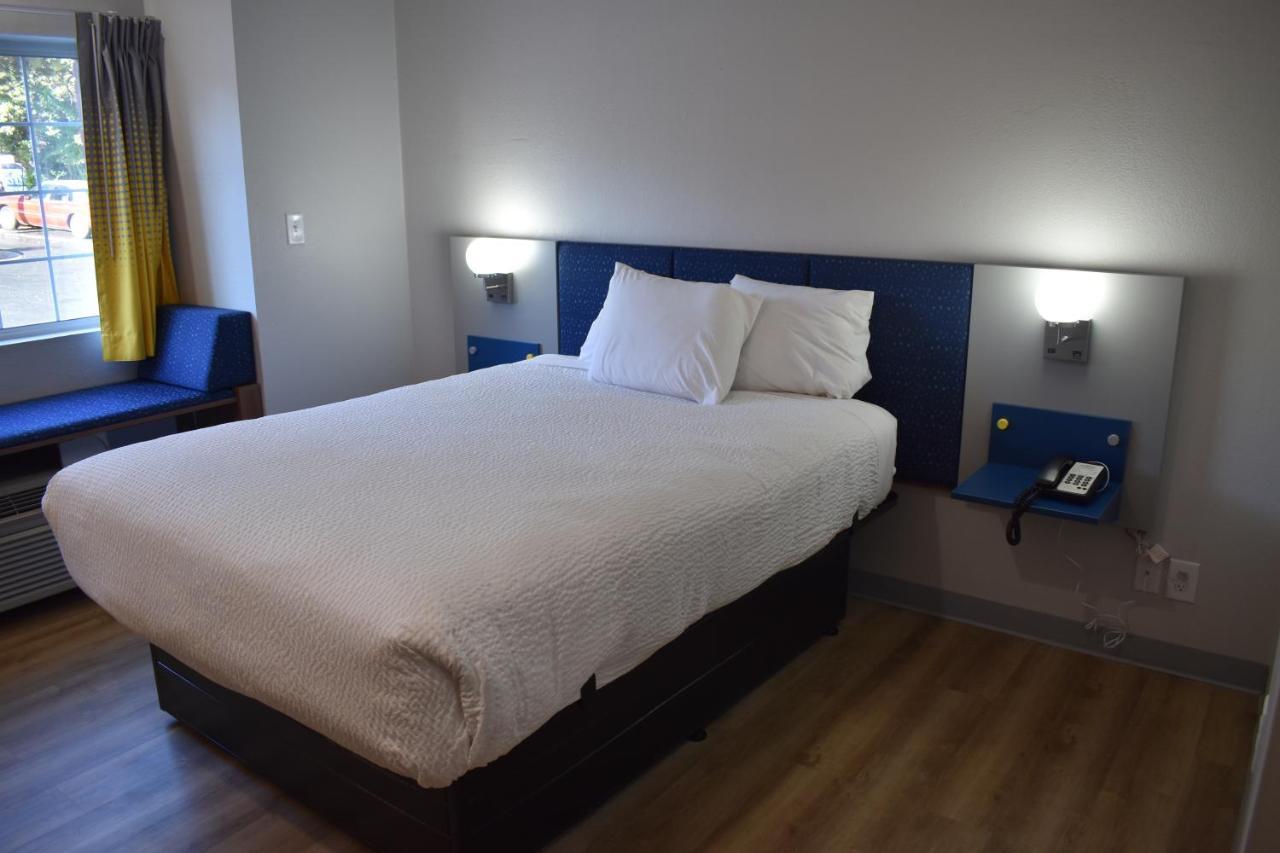 Microtel Inn & Suites By Wyndham Stockbridge/Atlanta I-75 Екстериор снимка
